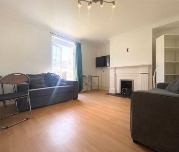 5 bedroom semi-detached house to rent - Photo 4