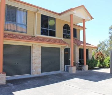 Quiet, secure & super convenient - the perfect modern townhouse! - Photo 4