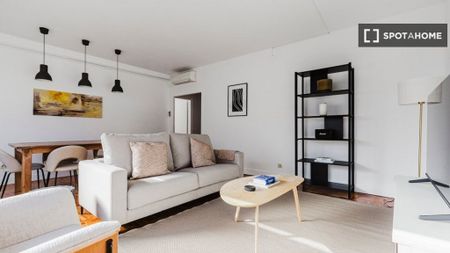 4 room luxury Apartment for rent in Barcelona, Catalonia - Photo 3