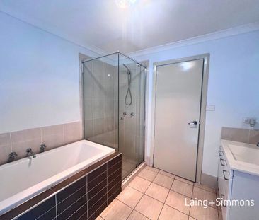 Comfortable three-bedroom home close to amenities - Photo 6