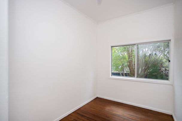 freshly renovated three-bedroom home - Photo 1