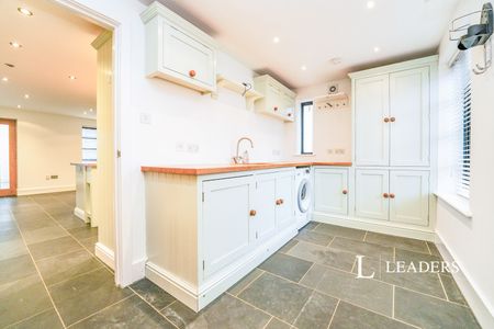 house to rent Kestrel Close, Cheltenham, Gloucestershire, GL53 - Photo 5