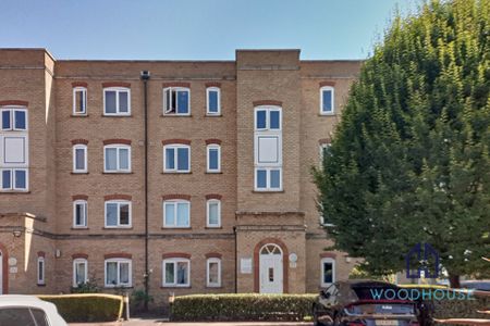 Ferguson Close, London, E14 - One Bedroom Flat To Rent - £404pw / £1,750pcm - Photo 5