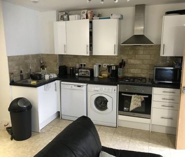 2 bedroom apartment to rent - Photo 3