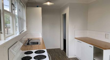 3 Bedroom, Levin - Photo 4