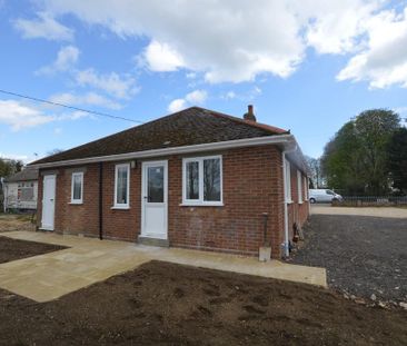 3 bedroom detached bungalow to rent - Photo 4