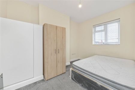 London Road, London, SW16 - Photo 4