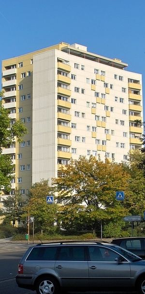 Einziehen und wohlfühlen – Charmante Wohnung mit Loggia und Aufzug - Photo 1