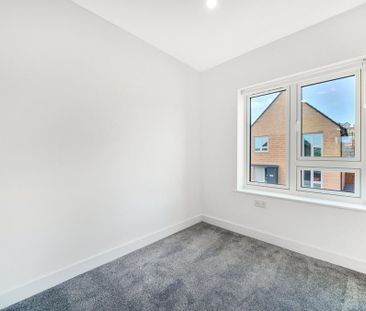 4 bedroom detached house to rent - Photo 5