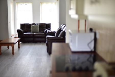 17 Millfort Close (Student Let 9-12months), Portstewart, BT55 7GZ - Photo 3