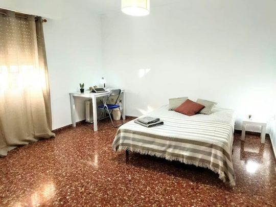 Carrer de Vázquez de Mella, Burjassot, Valencian Community 46100 - Photo 1