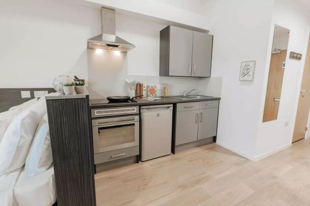 Silver Studio (Top Floor), Midland Road - Photo 1