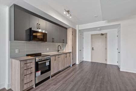 For Lease - 2075 King Road Unit# 233, King, Ontario - Photo 2