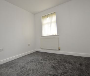 3 Bedroom Semi-Detached House - Photo 6