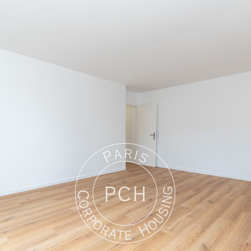 T3 vide, avec parking, rue Pouchet, - Photo 1