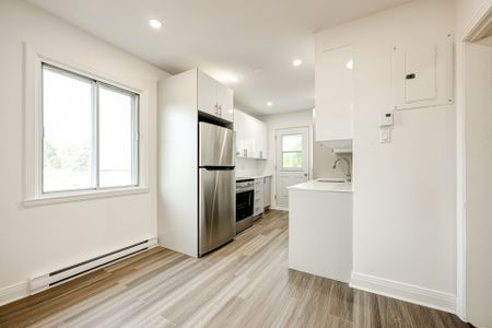 Condo for rent, Montréal (Villeray/Saint-Michel/Parc-Extension) - Photo 2