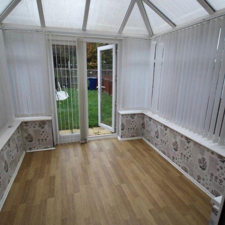 2 bedroom terraced house to rent - Photo 4