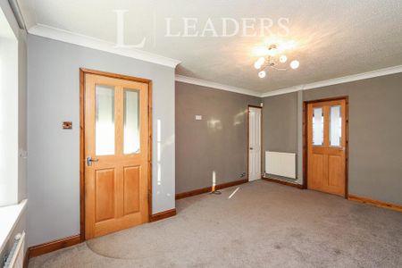 3 bedroom terraced house to rent - Photo 4