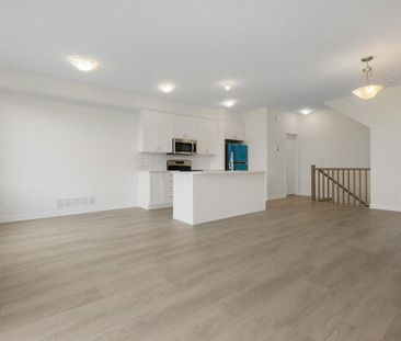 For Lease - 975 Athenry Court, Barrhaven, Ontario - Photo 5