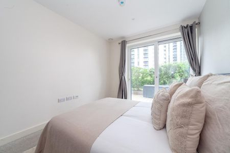 2 bedroom ground floor flat to rent - Photo 2