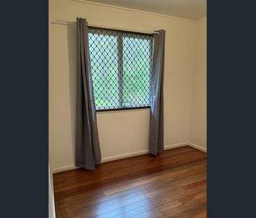 Three Bedroom Home! - Photo 3