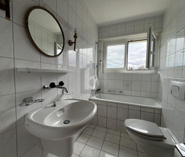 SPACIEUX ET LUMINEUX AVEC VUE ! - Foto 4