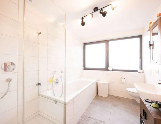 WEITBLICK: Terrassentraum im Neubau! - Foto 1