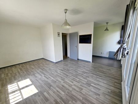 Location Appartement 1 pièce 28m² COMPIEGNE 60200 - Photo 4