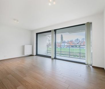 Appartement te huur - foto 1
