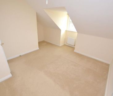 4 bedroom terraced house to rent - Photo 2