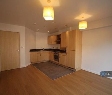 2 bedroom flat to rent - Photo 3