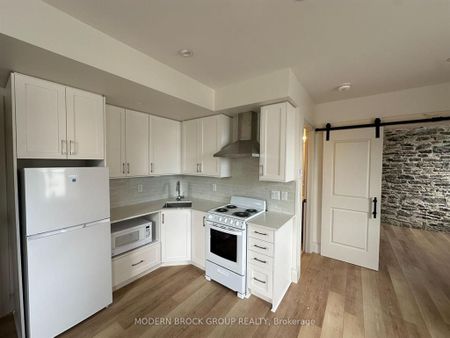 For Lease - 5 Clothier Street Unit# 102, North Grenville, Ontario - Photo 4