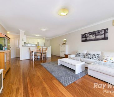 CITY FRINGE LOCATION - Spacious 2 bedroom Unit! - Photo 1