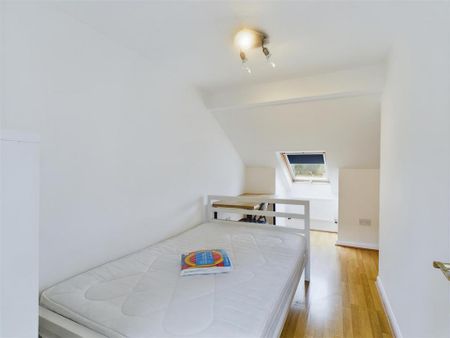 6 bedroom terraced house to rent - Photo 5