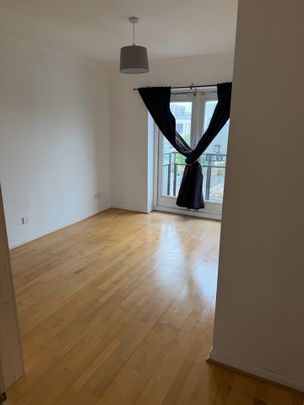 2 Bed Flat, Drake Hall, E16 - Photo 1
