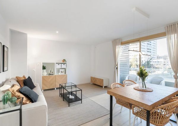 Carrer de Pi i Margall, Badalona, Catalonia 08912