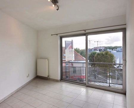 Appartement 1 slaapkamer en parkeerplaats te huur in Evere - Photo 3
