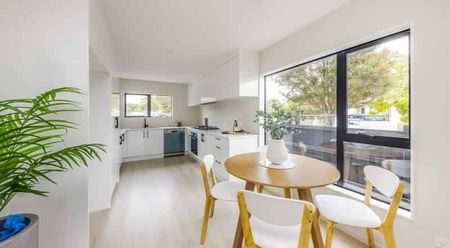 4-BED Townhouse - Negotiable - Photo 5