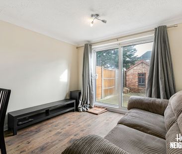 Thorpe Lea Road - Photo 2