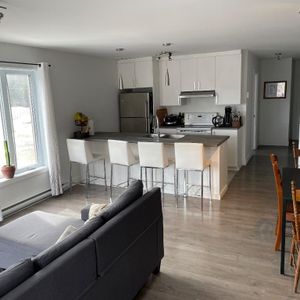 Fleurimont, près du CHUS - 4 et demi très éclairé - Photo 2