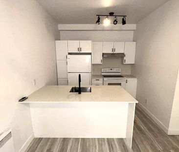4 1/2 à louer – Tout inclus – Centre-ville - Photo 2