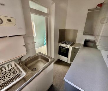 2 bedroom flat to rent - Photo 6