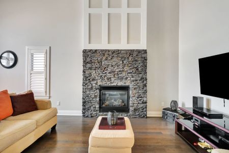 For Lease - 304 Colmar Street, Russell, Ontario - Photo 2