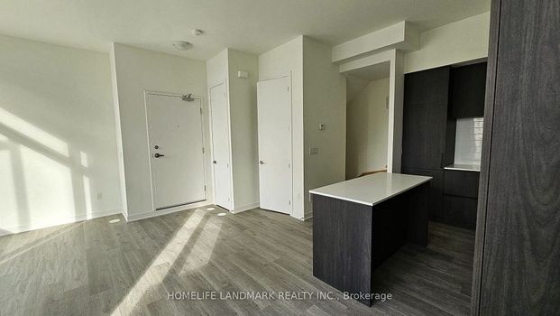 For Lease - 8 David Eyer Road Unit# 1218, Richmond Hill, Ontario - Photo 1