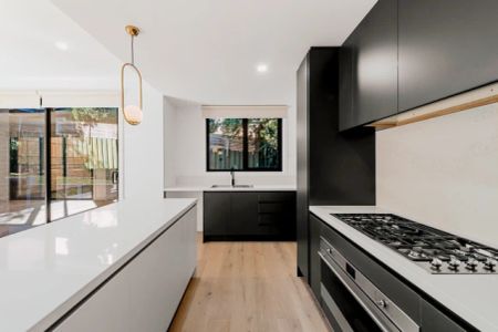 2/5 Myers Court, Doncaster, Melbourne - Photo 5