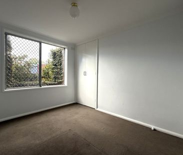 Light Filled One Bedroom Apartment - Photo 3
