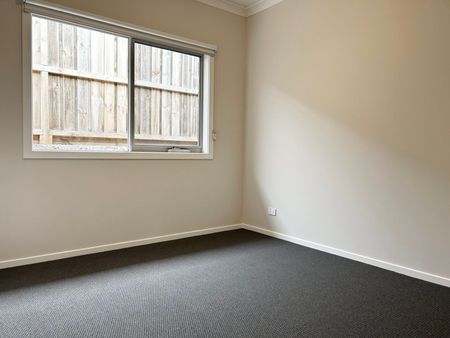 LUXURIOUS FAMILY HOME!!! - Photo 5