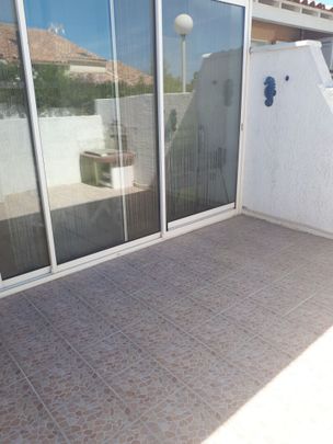 A LOUER. Pavillon T3 meublé avec terrasse - Photo 1