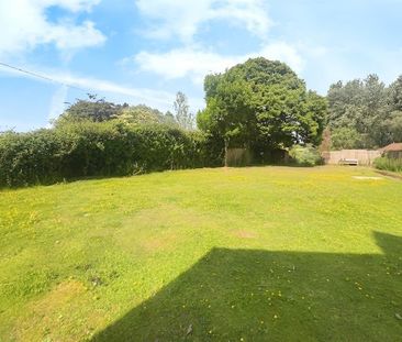 CALDICOT, Monmouthshire - Photo 2