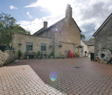 5 bedroom detached house to rent - Photo 3